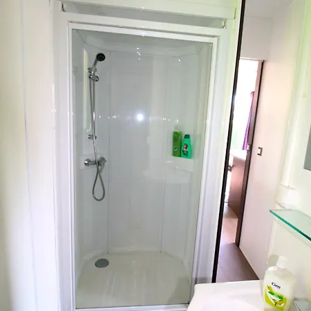 אתר קמפינג De Cedros שטובל